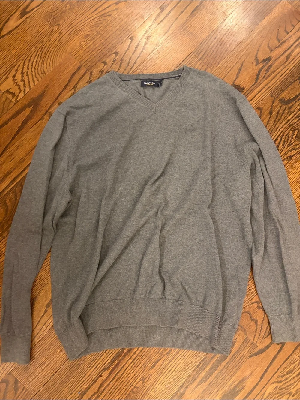 Nautica Men's Gray V-Neck Sweater